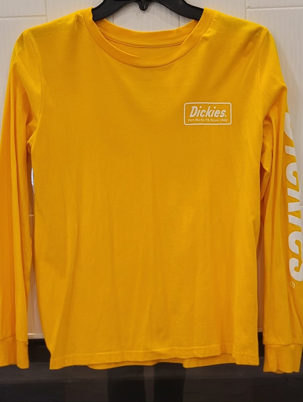 Dickies Yellow Long Sleeve Graphic T-Shirt Sleeve Logo Medium M